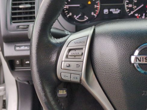 Used 2014 Nissan Altima 2.5 SV image 19