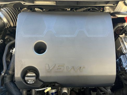 Used 2021 Chevrolet Traverse Premier w/ Redline Edition AWD/4WD image 30