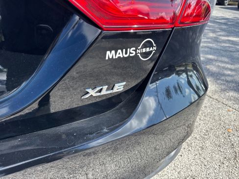 Used 2021 Toyota Camry XLE w/ Navigation Package image 7