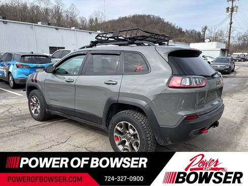 Used 2022 Jeep Cherokee Trailhawk w/ Trailer Tow Group AWD/4WD image 3