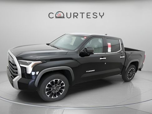 Used 2026 Toyota Tundra Limited w/ Power Package RWD image 1