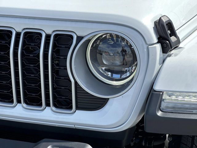 New 2025 Jeep Wrangler Unlimited Sahara AWD/4WD image 24