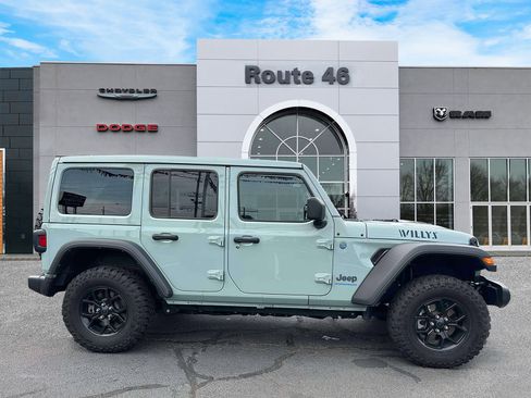 Used 2024 Jeep Wrangler Unlimited AWD/4WD image 6