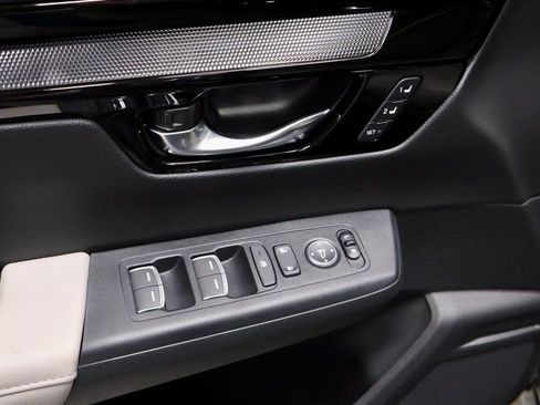Used 2025 Honda CR-V EX-L image 23