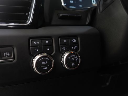 Used 2024 GMC Sierra 2500 Denali Ultimate w/ Max Trailering Package image 26