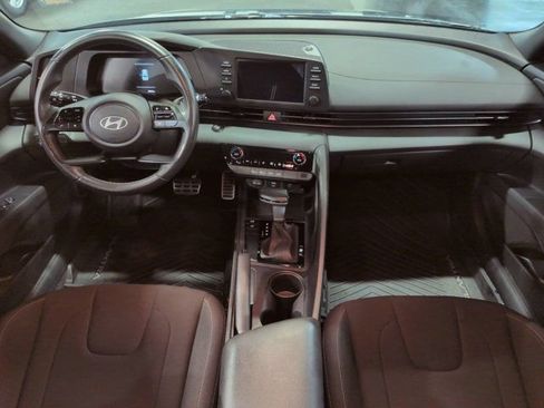 Used 2025 Hyundai Elantra Sport FWD image 13
