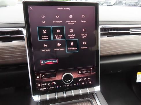 Used 2025 GMC Sierra EV Denali AWD/4WD image 34
