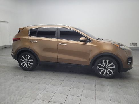 Used 2018 Kia Sportage EX image 11