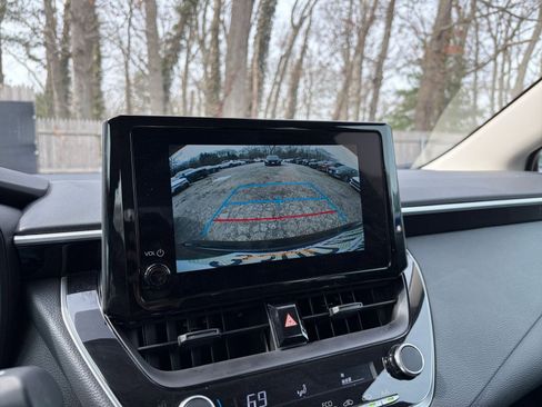 Used 2025 Toyota Corolla LE image 22