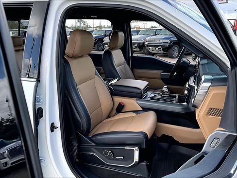 Used 2021 Ford F150 Lariat w/ Equipment Group 502A High image 9