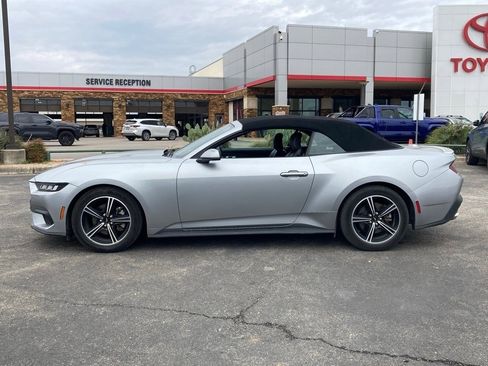 Used 2024 Ford Mustang Premium image 8