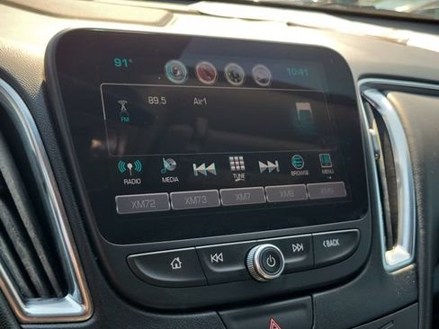 Used 2018 Chevrolet Malibu LT w/ Leather Package FWD image 33