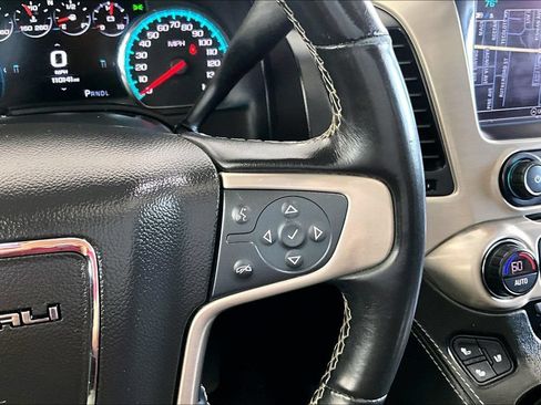 Used 2020 GMC Yukon XL Denali w/ Denali Ultimate Package AWD/4WD image 12