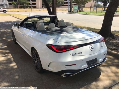 Used 2024 Mercedes-Benz CLE 300 4MATIC Cabriolet image 4