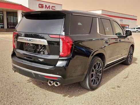 Used 2023 GMC Yukon Denali w/ Denali Reserve Package image 4
