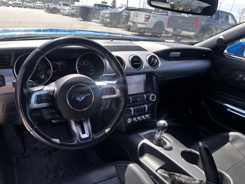 Used 2019 Ford Mustang GT Premium image 5