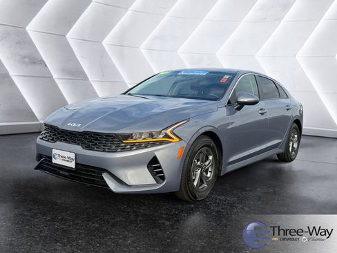 Used 2022 Kia K5 LXS FWD image 1