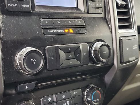Used 2015 Ford F150 XLT w/ Equipment Group 301A Mid AWD/4WD image 29
