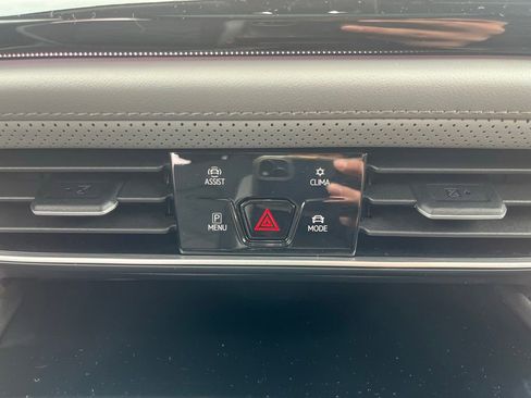 New 2026 Volkswagen Atlas Peak Edition AWD/4WD image 15