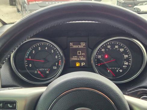 Used 2012 Jeep Grand Cherokee Laredo image 38