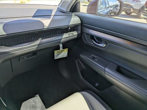 Used 2024 Honda CR-V EX image 17