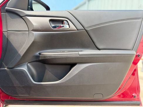 Used 2016 Honda Accord Sport image 16