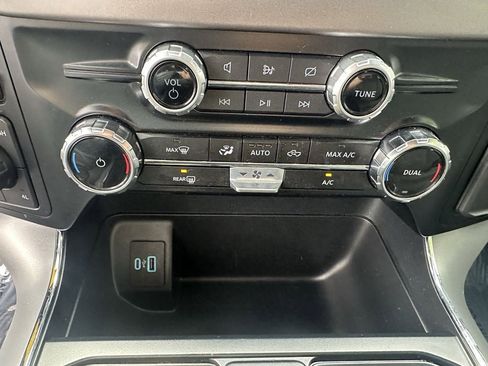Used 2024 Ford F150 XLT w/ Mobile Office Package image 20