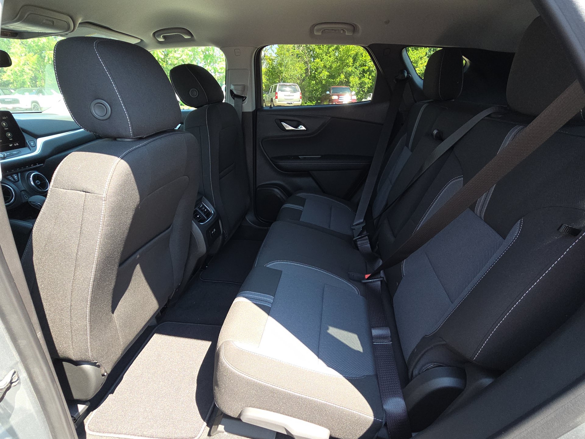 New 2026 Chevrolet Blazer LT w/ Convenience Package FWD image 28