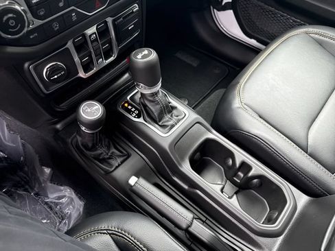 New 2026 Jeep Wrangler Unlimited Sahara AWD/4WD image 26