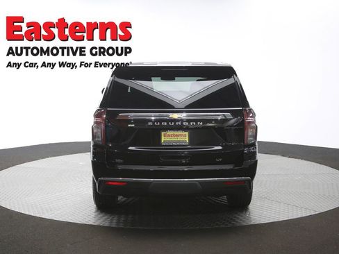 Used 2024 Chevrolet Suburban LT image 39