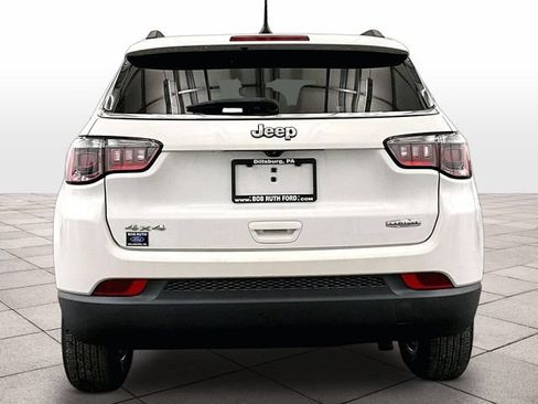 Used 2022 Jeep Compass Latitude AWD/4WD image 4