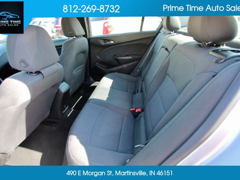 Used 2017 Chevrolet Cruze LT image 15
