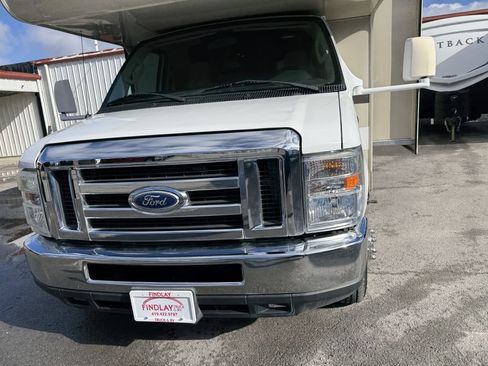 Used 2016 Ford E-450 and Econoline 450 Super Duty w/ Motorhome Prep Package image 6