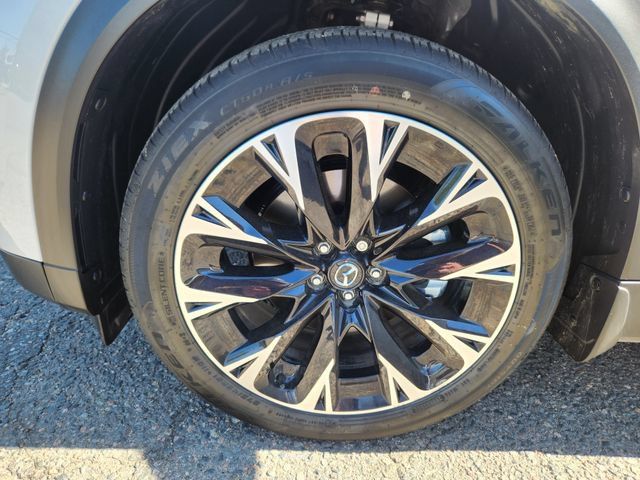 Certified 2025 MAZDA CX-90 Plug-In Hybrid w/ Premium Plus AWD/4WD image 19