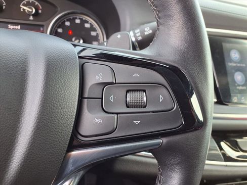 Used 2023 Buick Enclave Essence image 15