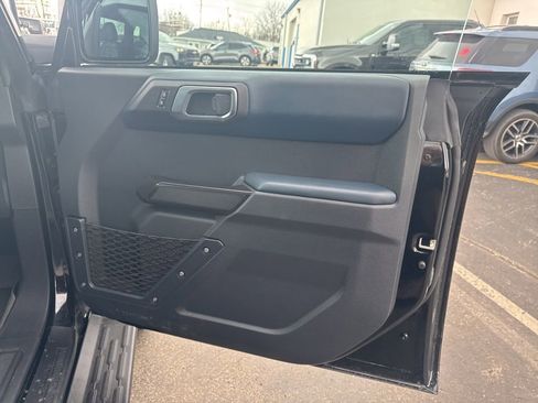 Used 2025 Ford Bronco Heritage Edition image 32