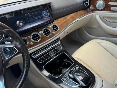 Used 2017 Mercedes-Benz E 300 4MATIC w/ Premium 1 Package image 36