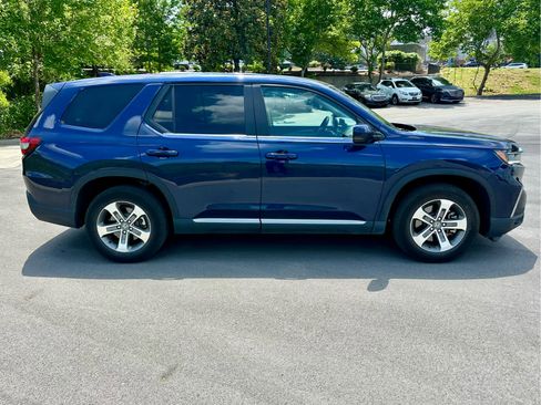Used 2025 Honda Pilot EX-L image 4