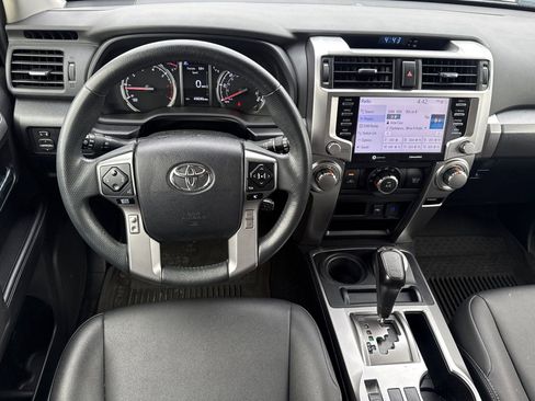 Used 2022 Toyota 4Runner TRD Sport AWD/4WD image 15
