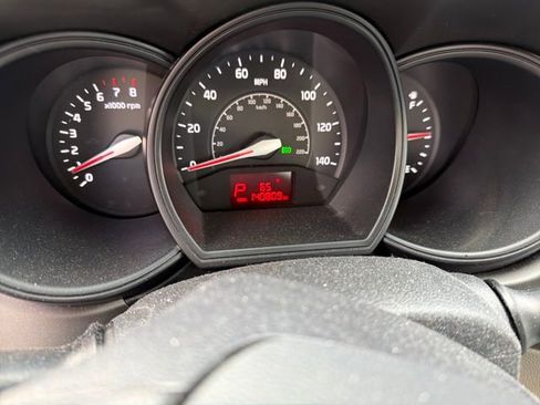 Used 2013 Kia Rio EX w/ Convenience Pkg FWD image 5