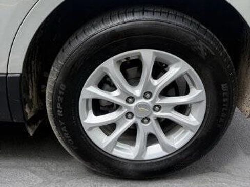 Used 2019 Chevrolet Equinox LS AWD/4WD image 17