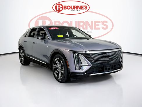 Used 2024 Cadillac Lyriq Luxury AWD/4WD image 1