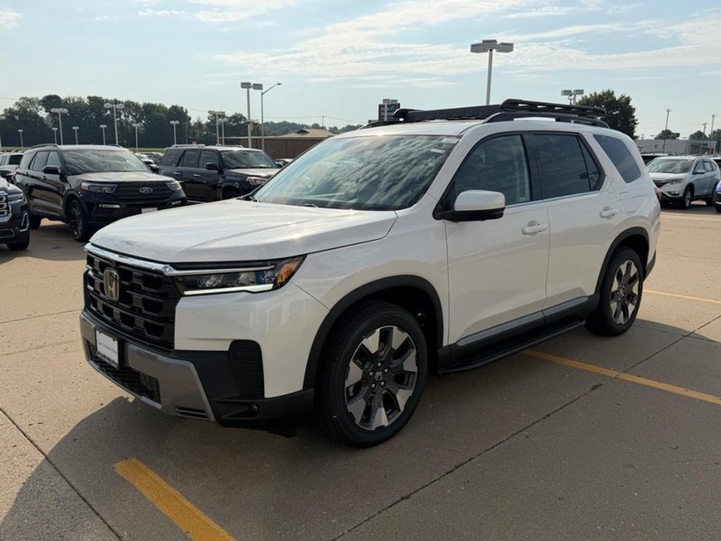 New 2026 Honda Pilot Touring image 7