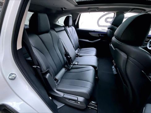 Used 2023 Acura MDX SH-AWD w/ Technology Package image 20