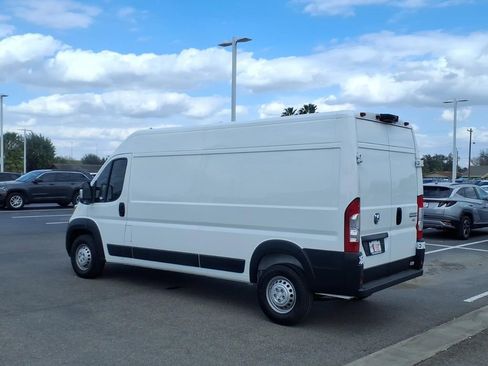 Used 2025 RAM ProMaster 2500 w/ Premium Convenience Group image 3