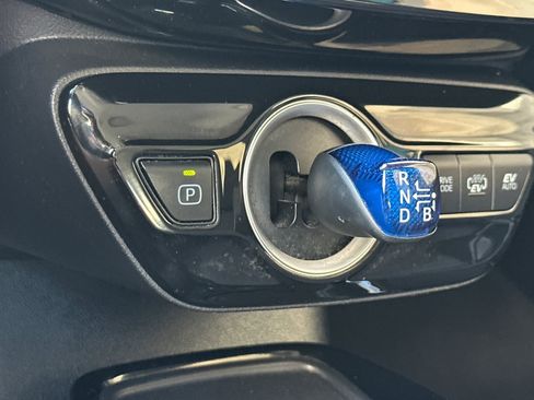 Used 2020 Toyota Prius Prime LE FWD image 20