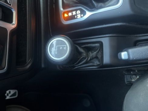 Used 2018 Jeep Wrangler Unlimited Sport S image 16