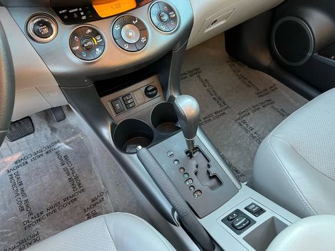 Used 2012 Toyota RAV4 Limited image 18