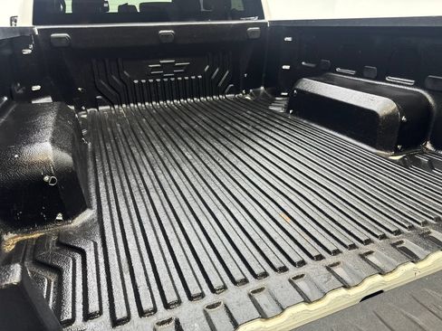 Used 2019 Chevrolet Silverado 1500 LT w/ All-Star Edition AWD/4WD image 81