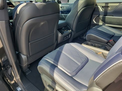 Used 2026 INFINITI QX80 4WD w/ Sport Exterior Package image 41